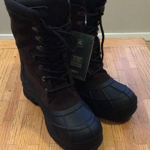 Size 12 Kamik Boots NWT